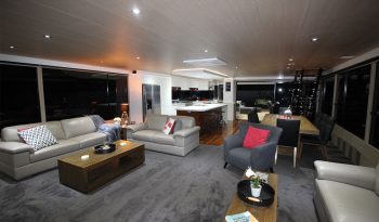 The Houseboat Factory 007 Main Lounge